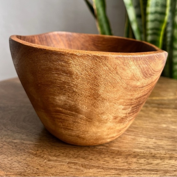 Pair of Carved Wooden Nesting Bowls - Picture 5 of 11